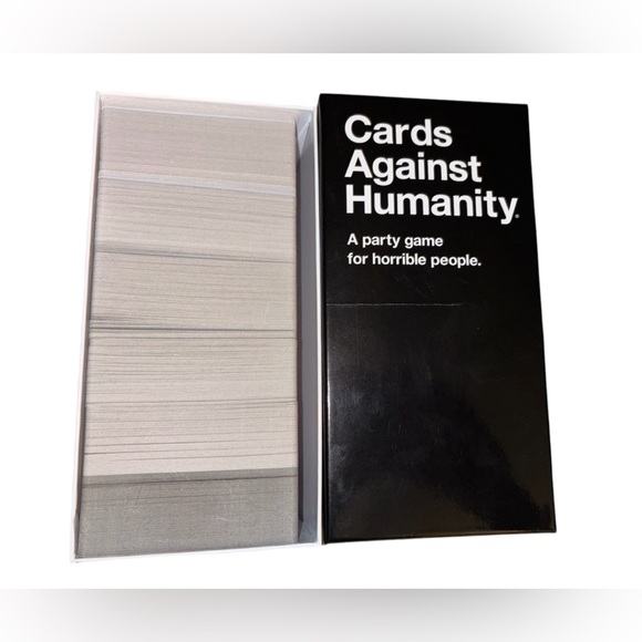 Cards Against Humanity - Picture 3 of 4